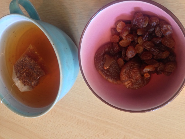 Raisins with figs and yogi tea