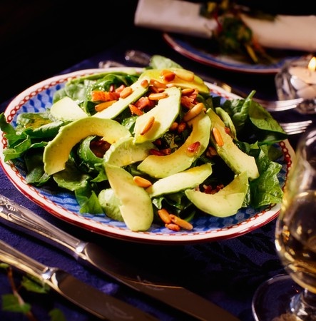 Avocado-Salat mit Lachs